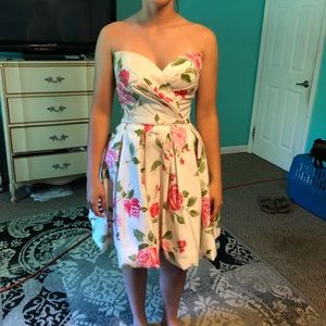 Sherri hill size 6 taken into a size 4